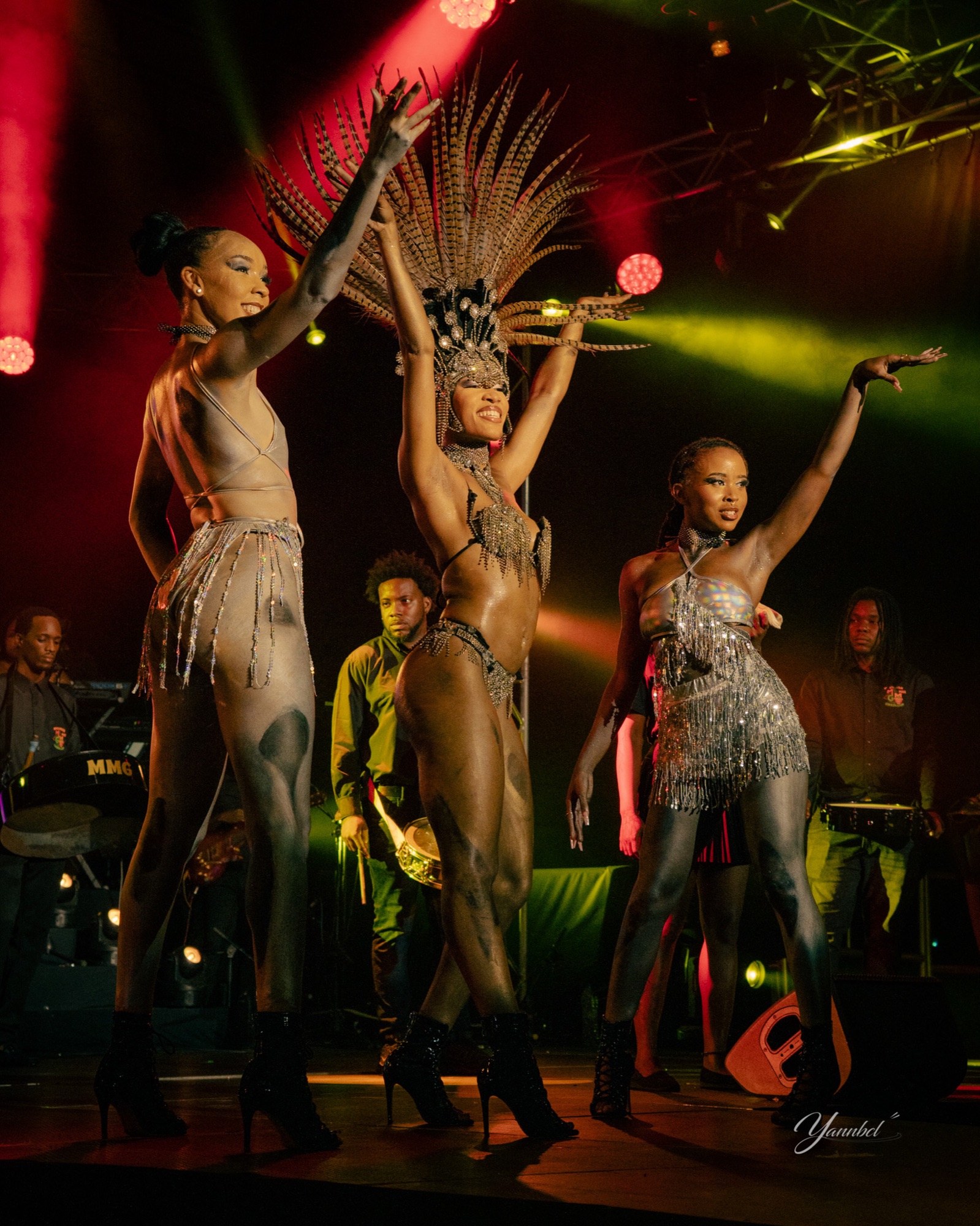 Performance sur la scène du Mad Dance Gala — photographie 14