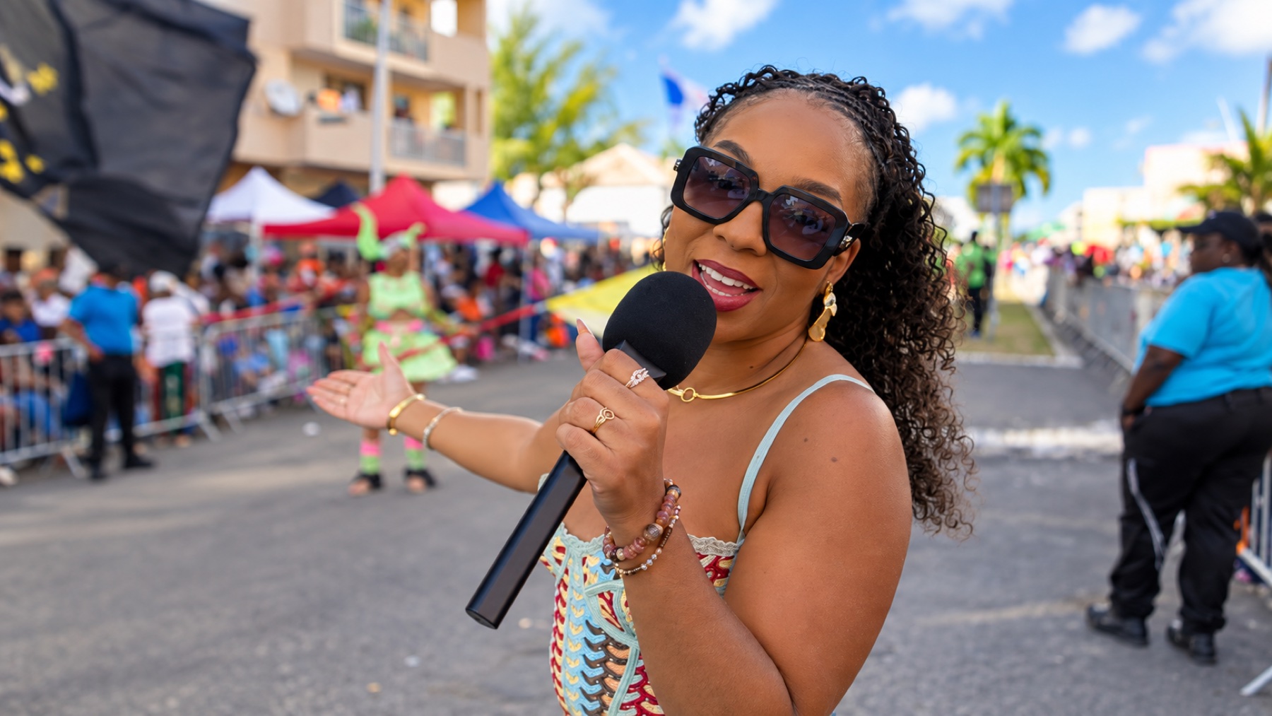 Biink présente le carnaval de Guadeloupe au micro